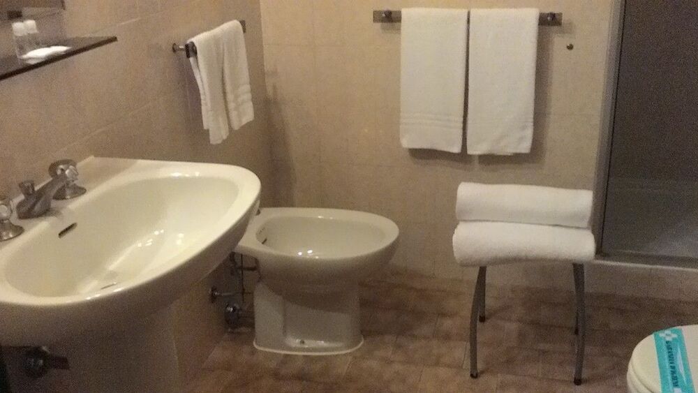 Hotel Motel Ovest Виттуоне Экстерьер фото